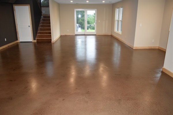 The Science Behind Epoxy Flooring: Composition & Application Techniques